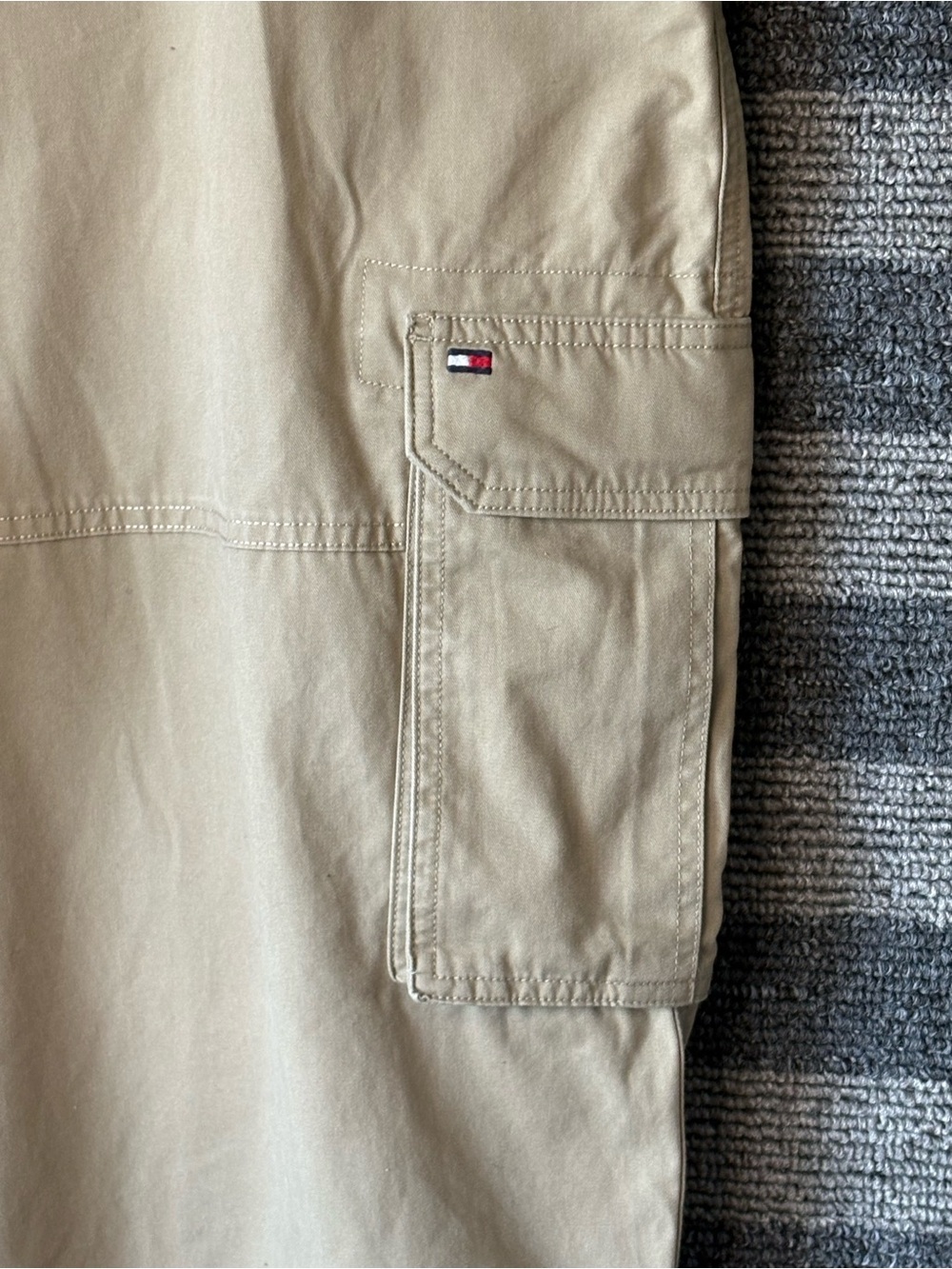Tommy Hilfiger Beige Men’s Wide Leg Cargo Pants 42 x 30 EUC - Picture 3 of 7